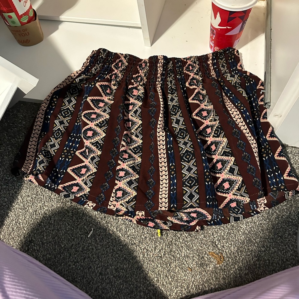 Aztec shorts large